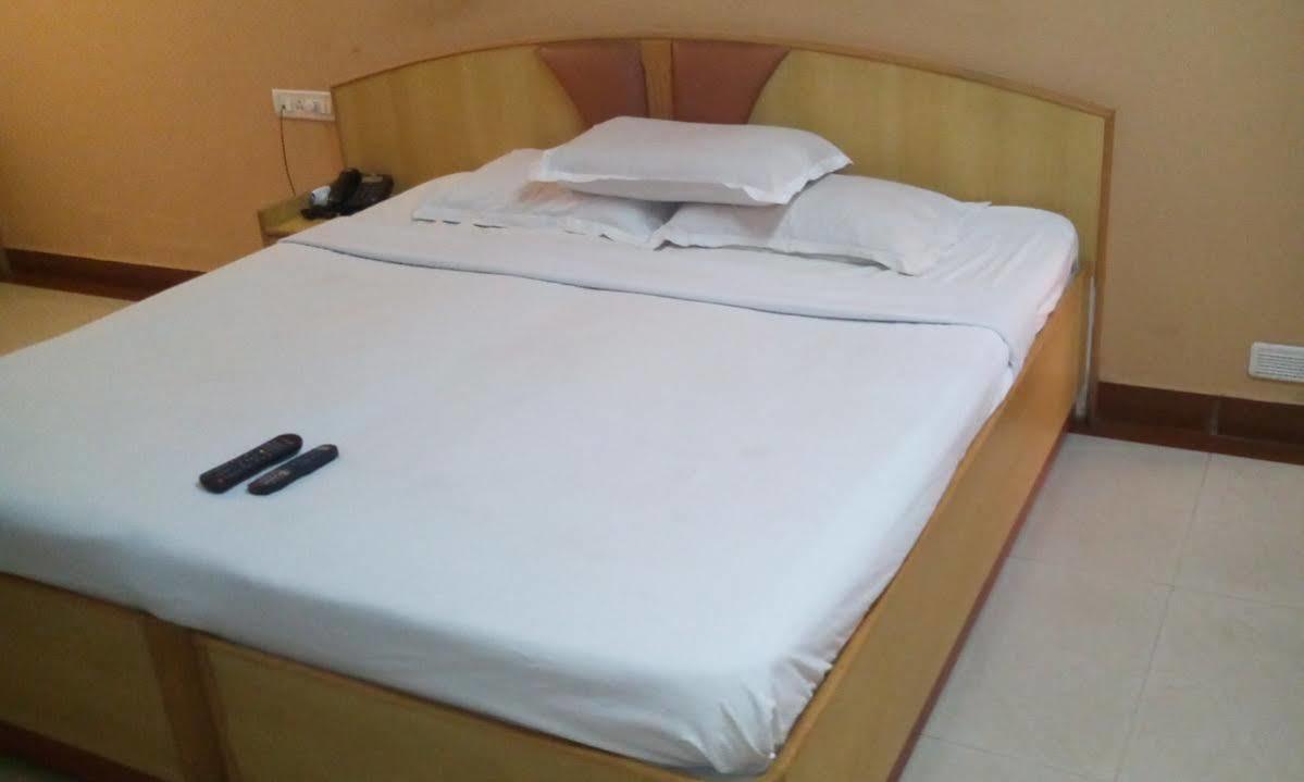 Oyo 331 Hotel Skanda Shelters Bangalore Eksteriør bilde